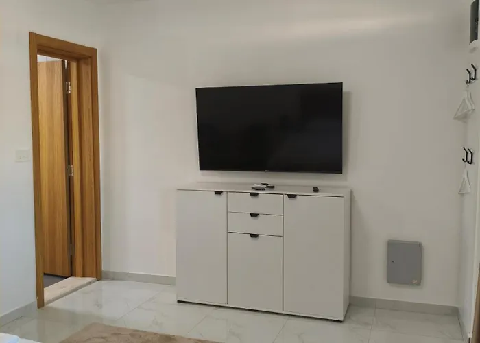 The River Beli Appartement Podgorica